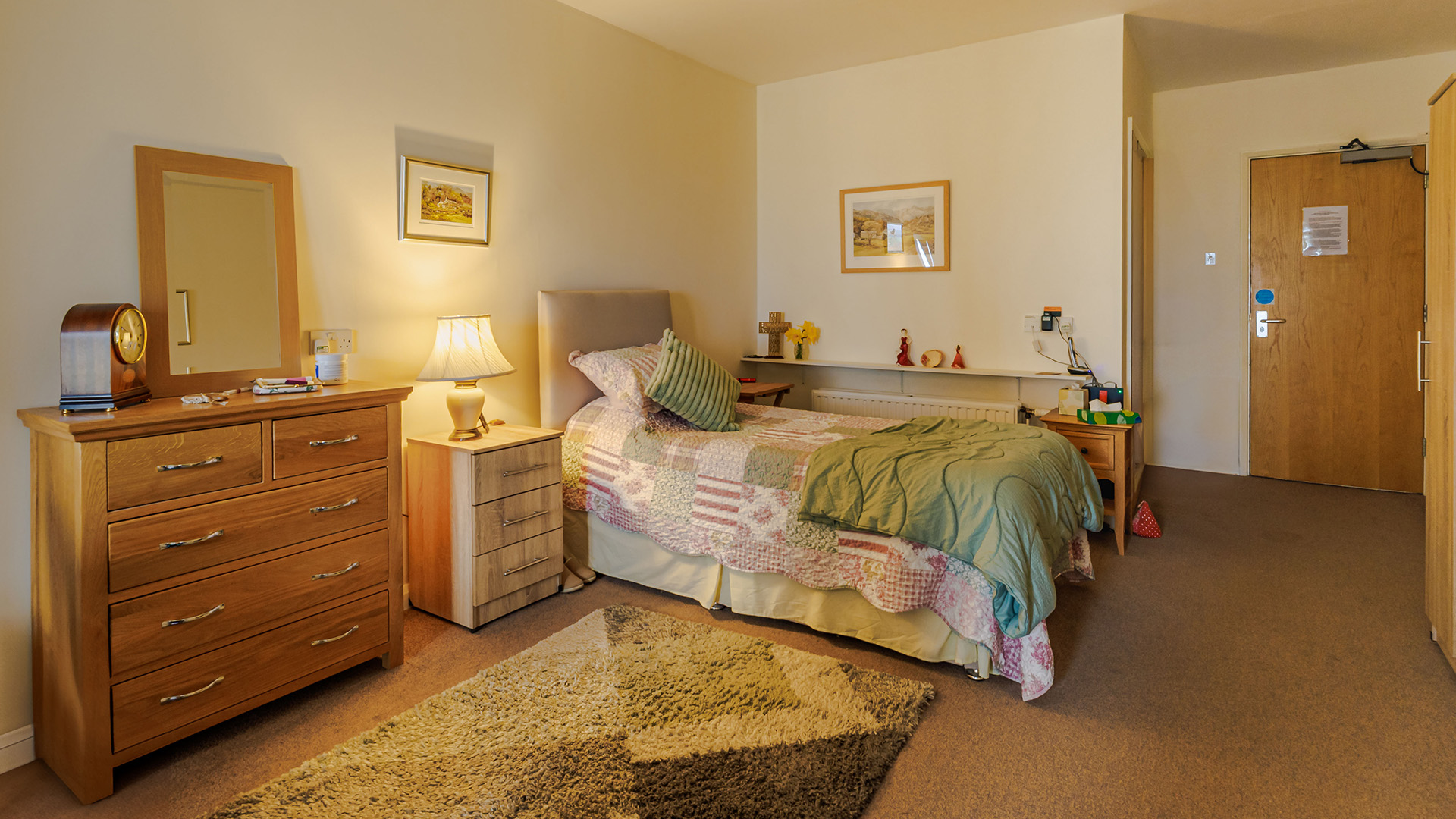 Studio Bedroom with En-suite